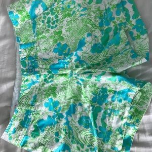 Classic Lilly Callahan Shorts in Size 2